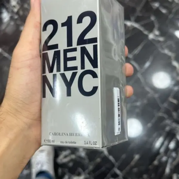 carolina herrera 212 men edt 100 ml erkek parfümü