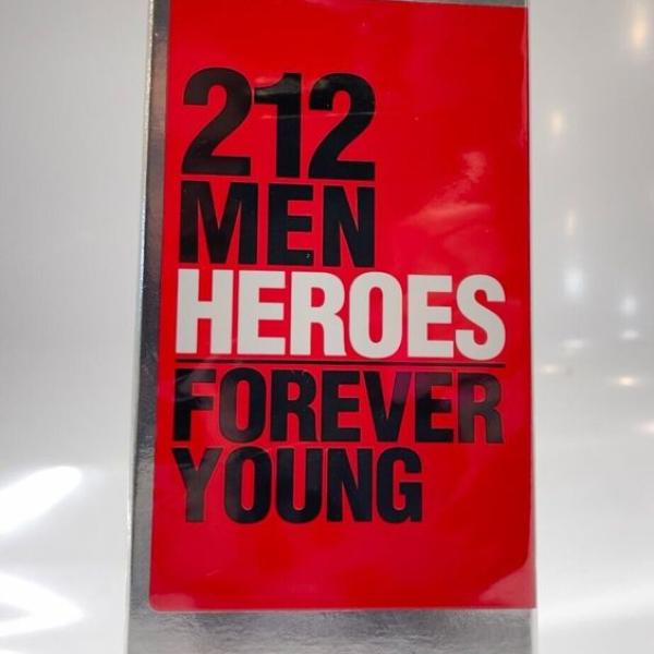 Carolina Herrera 212 Men Heroes EDT 90 ml Erkek Parfüm