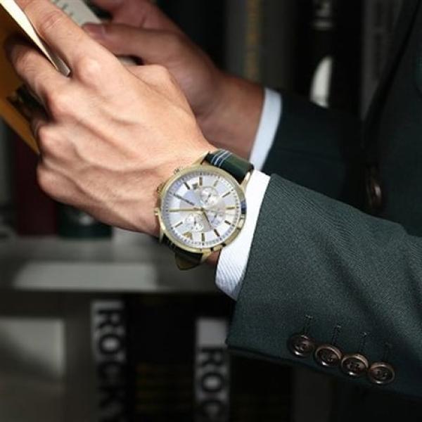 Emporio Armani AR11233 Erkek Kol Saati